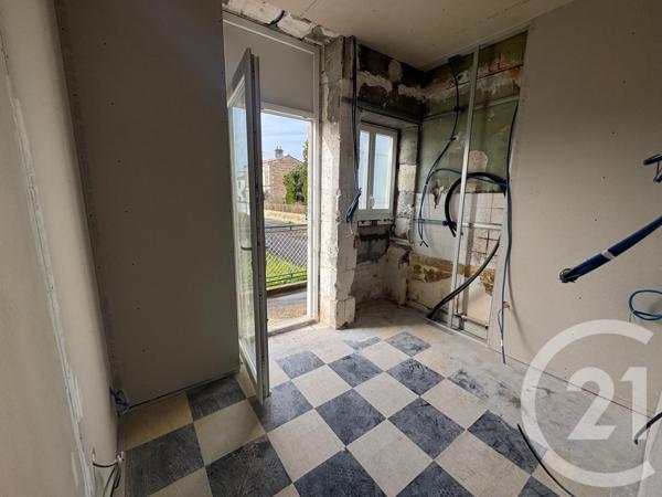 Maison à vendre  3 pièces - 62 m2 RUELLE SUR TOUVRE - 16