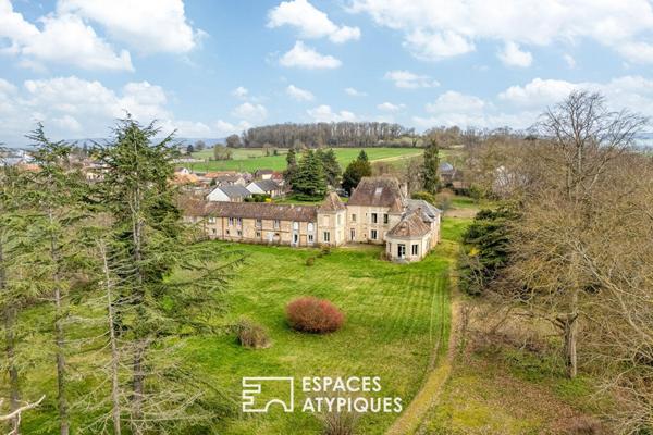 Domaine de prestige du XVIème siècle à restaurer