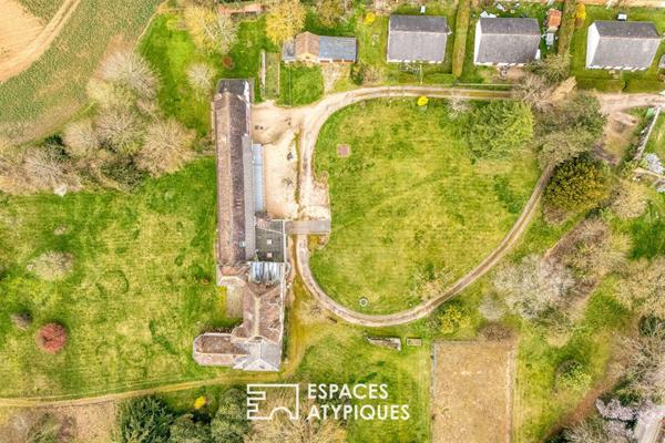 Domaine de prestige du XVIème siècle à restaurer