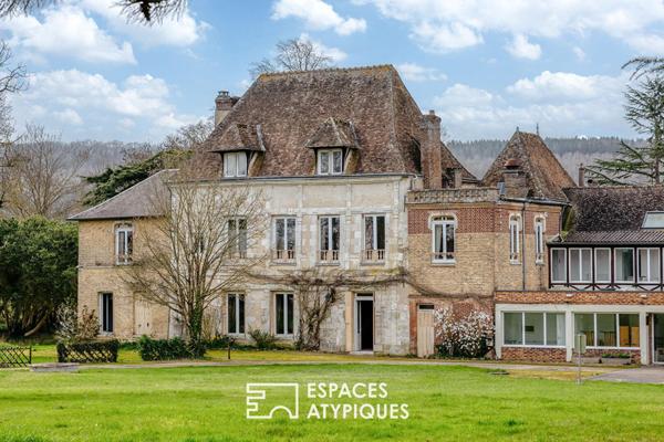 Domaine de prestige du XVIème siècle à restaurer