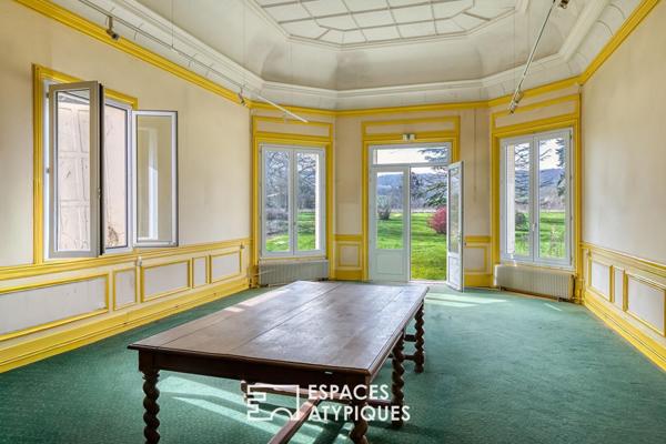 Domaine de prestige du XVIème siècle à restaurer