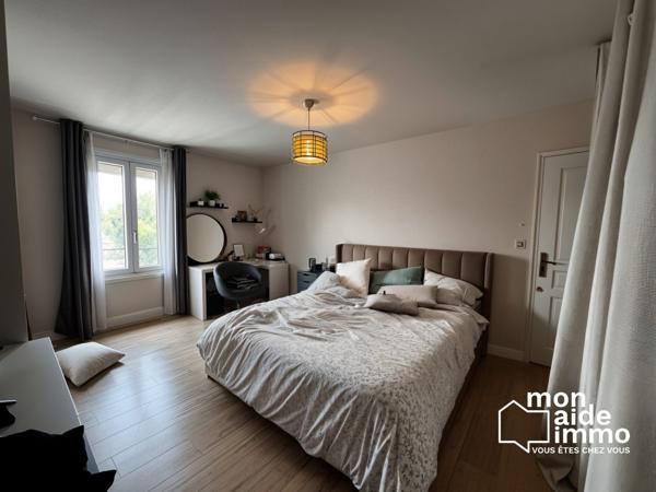 Maison en pierre 162m² 4 chambres COUTRAS CENTRE