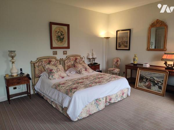 Valence - Plein coeur de ville Hôtel particulier avec cour intérieure, terrasse et garage.