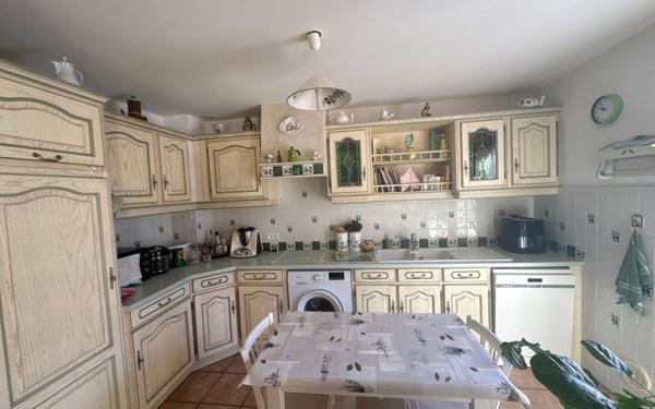 Maison à vendre    4 pièces • 90 m2 Roumoules