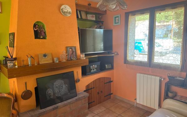 Maison à vendre    4 pièces • 90 m2 Roumoules