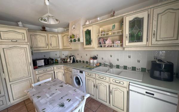 Maison à vendre    4 pièces • 90 m2 Roumoules