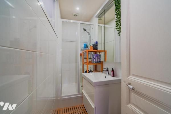 T2 - derneir étage vue tour Eiffel