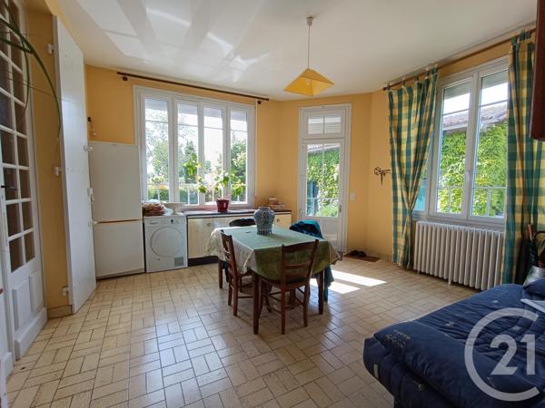 Maison à vendre  6 pièces - 159,67 m 2   ST SEURIN SUR L ISLE  - 33