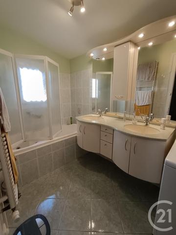 Maison à vendre  6 pièces - 159,67 m 2   ST SEURIN SUR L ISLE  - 33