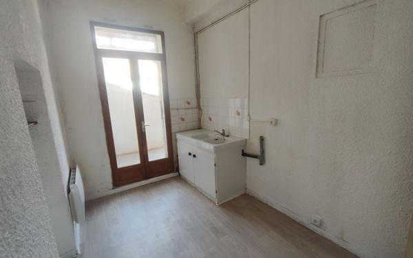 Appartement à louer    2 pièces •  Laragne-Montéglin