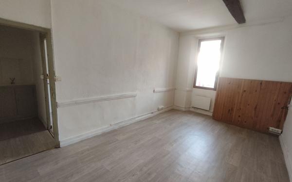 Appartement à louer    2 pièces •  Laragne-Montéglin