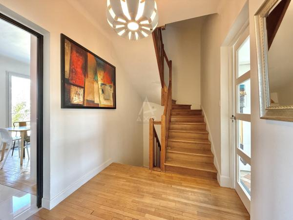 MAISON 7 PIÈCES DE 185 M2