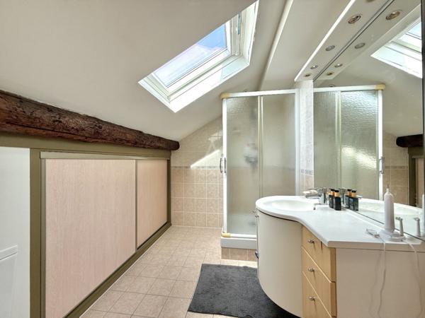 MAISON 7 PIÈCES DE 185 M2