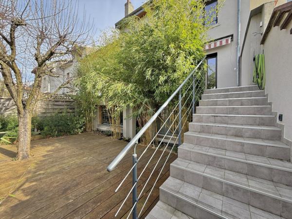 MAISON 7 PIÈCES DE 185 M2