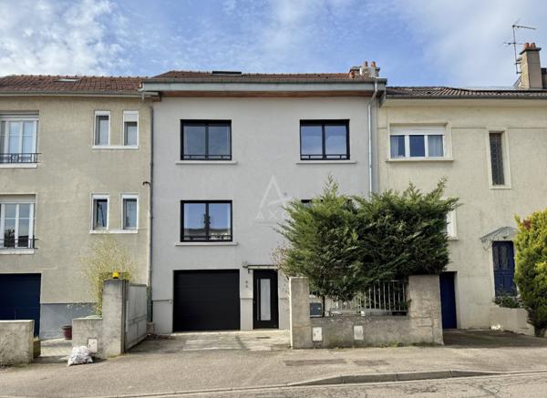 MAISON 7 PIÈCES DE 185 M2