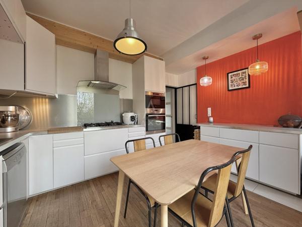 MAISON 7 PIÈCES DE 185 M2