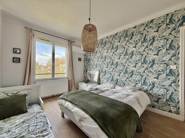 MAISON 7 PIÈCES DE 185 M2