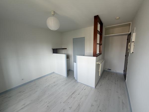 STUDIO - 16M² - SAINT GENES Bordeaux (33800)