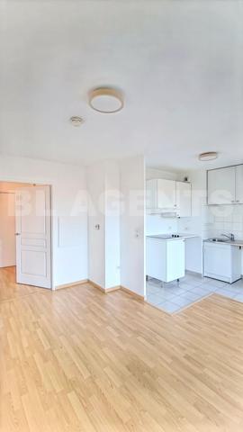  Appartement Pantin 2 pièces 39 m² en résidence  (2013)