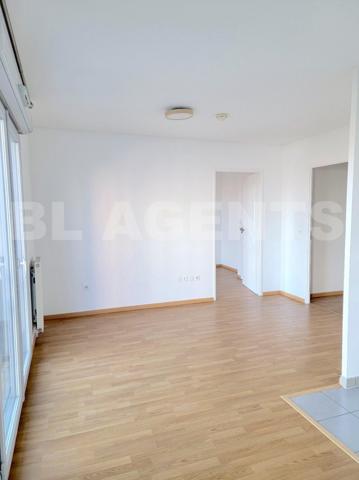  Appartement Pantin 2 pièces 39 m² en résidence  (2013)