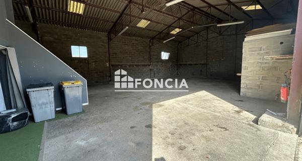 À vendre Local commercial 240 m² - Théziers 30390