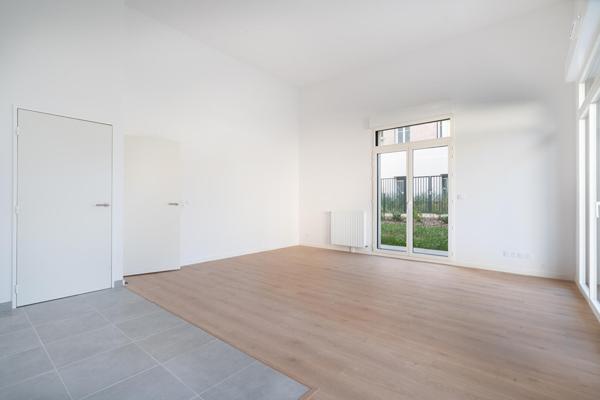 Appartement avec jardin et terrasse