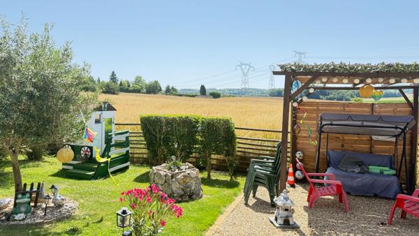 Maison NOAILLES PROCHE, 6 pieces,  plain pied, sejour double, cuisine,  4 chambres,  Garage, terrain