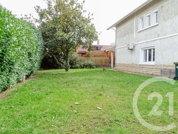 Maison à vendre  10 pièces - 244 m2 MEYZIEU - 69