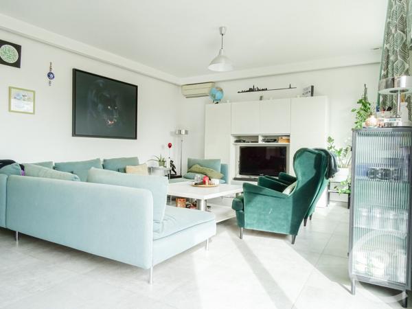 Maison à vendre  10 pièces - 244 m2 MEYZIEU - 69