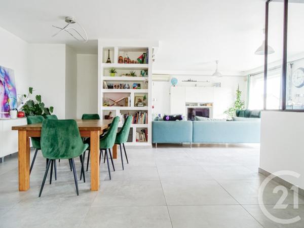 Maison à vendre  10 pièces - 244 m2 MEYZIEU - 69