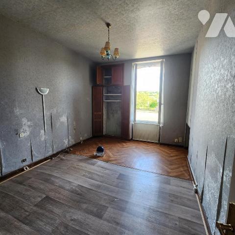 Ensemble immobilier atypique avec atelier 