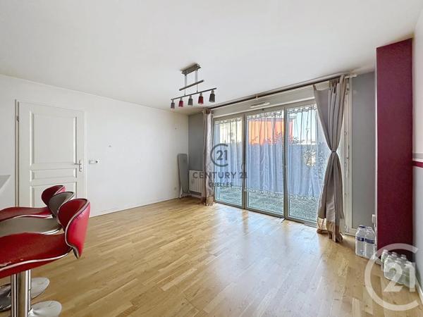Appartement F2 à vendre  2 pièces - 39,90 m 2   VILLEMOMBLE  - 93