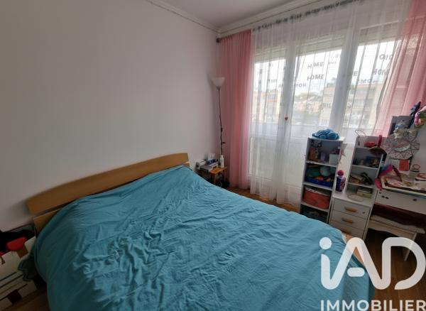 Appartement à vendre 4 pièces 77 m² Saint-Fargeau-Ponthierry