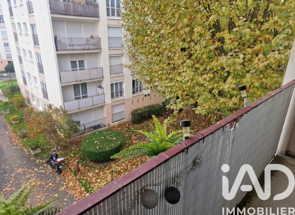 Appartement à vendre 4 pièces 77 m² Saint-Fargeau-Ponthierry
