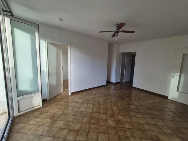 Tout Grenoble à portée de main… et l’esprit ailleurs