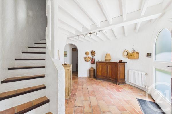 Maison à vendre  10 pièces - 245 m 2   EYSINES  - 33