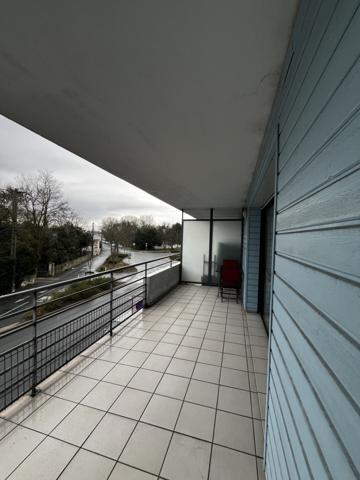 T1 avec terrasse et place de stationnement quartier les Minimes La Rochelle