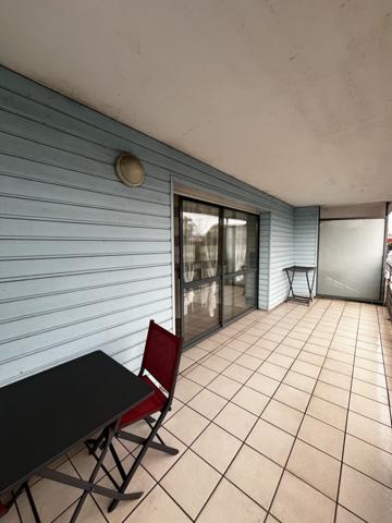 T1 avec terrasse et place de stationnement quartier les Minimes La Rochelle