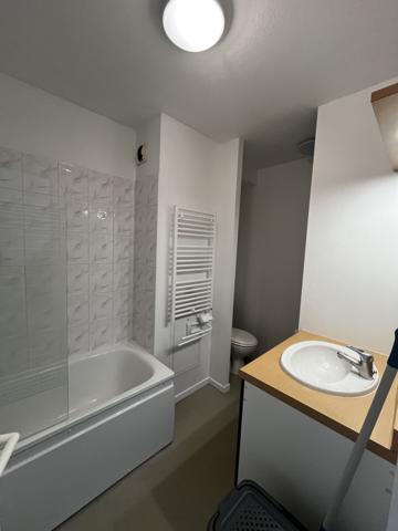 T1 avec terrasse et place de stationnement quartier les Minimes La Rochelle