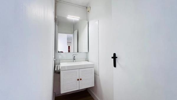 Dpt Finistère (29), à vendre QUIMPER Ouest - appartement rénové meublé T6 de 97 m² habitable - deux loggias -Cave