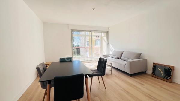 Dpt Finistère (29), à vendre QUIMPER Ouest - appartement rénové meublé T6 de 97 m² habitable - deux loggias -Cave