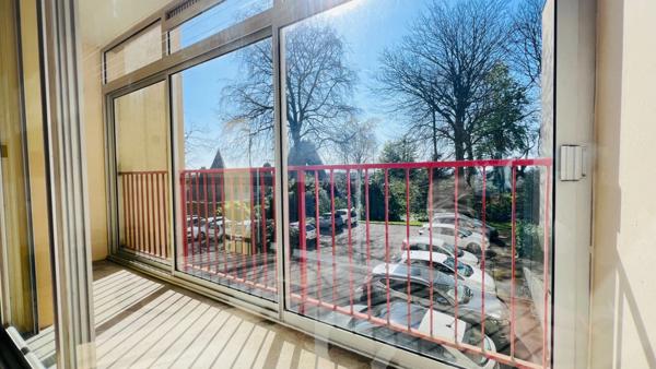 Dpt Finistère (29), à vendre QUIMPER Ouest - appartement rénové meublé T6 de 97 m² habitable - deux loggias -Cave