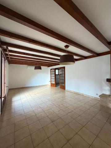 Appartement climatisé avec 2 chambres, terrasse et balcon