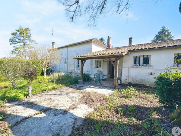 Maison de village avec jardin