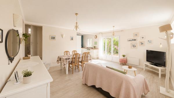 Maison
         5 pièces
        - 130 m² Bien prestige 419 000 € *