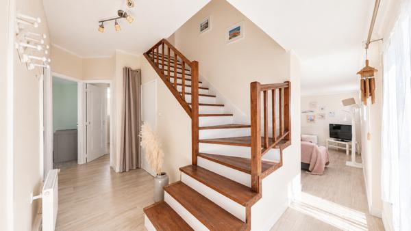 Maison
         5 pièces
        - 130 m² Bien prestige 419 000 € *