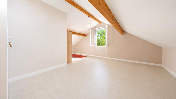 Maison
         5 pièces
        - 130 m² Bien prestige 419 000 € *