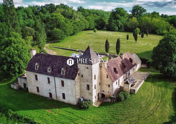 Manoir 17e sur plus de 10 hectares proche de Sarlat – Dordogne, SARLAT LA CANEDA