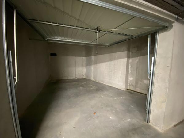 A Vendre Garage double et sécurisé dans résidence récente ATTIGNAT