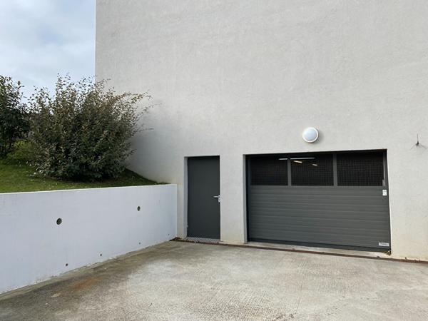 A Vendre Garage double et sécurisé dans résidence récente ATTIGNAT